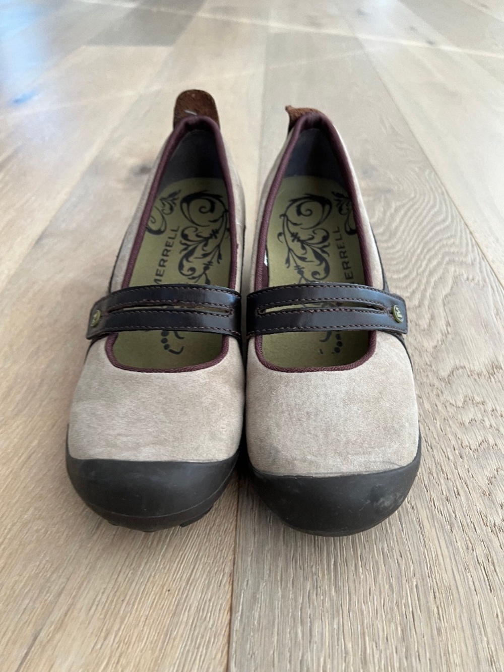 033 🇨🇦 Merrell Brown Mary Jane Comfort Shoes, Size 8.5